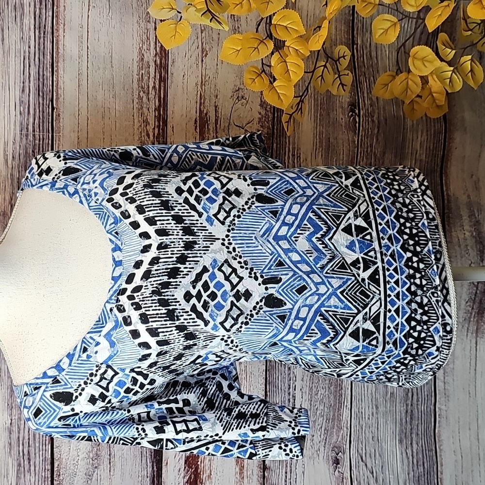 INC INTERNATIONAL CONCEPTS BLUE TRIBAL PRINT SHORT SLEEVE PULLOVER TEE T SHIRT